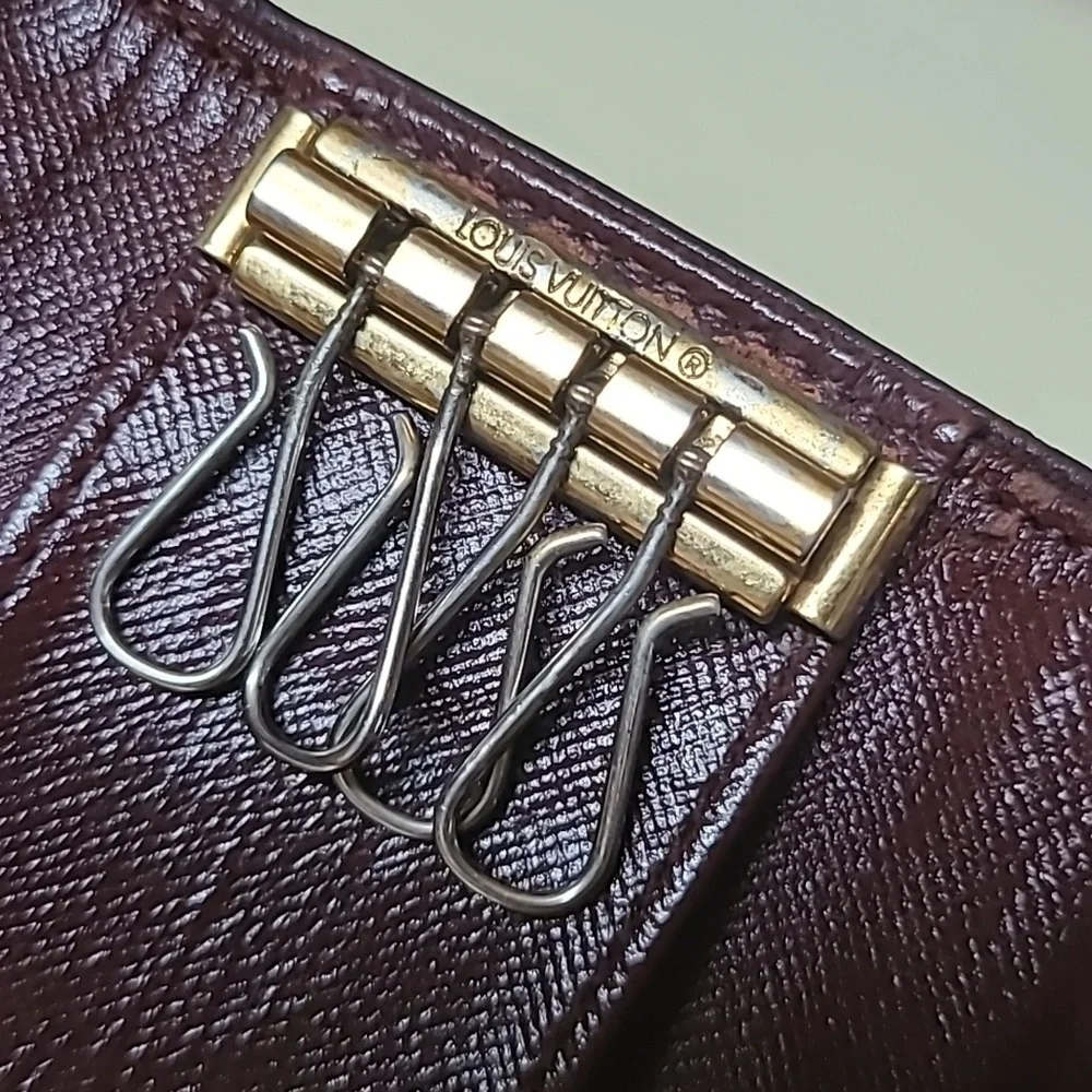 Louis Vuitton Monogram Canvas Key Case - Picture 9 of 13